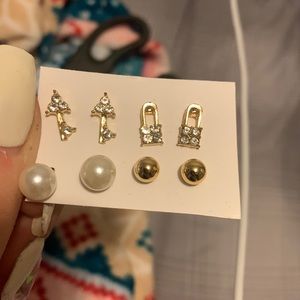 4 Pair Earrings